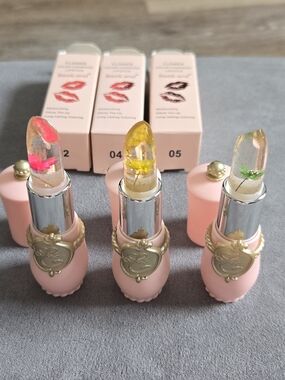 Bestland (1) Flower Color Changing Lipstick. Temperature Changing, Moisturizing